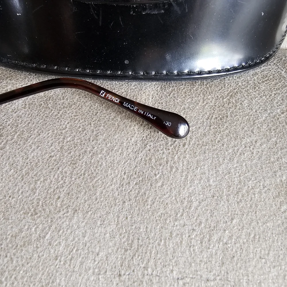 Fendi Elegant Metal Logo Gold and Brown‎ Italy Chic Classy Frame Glasses